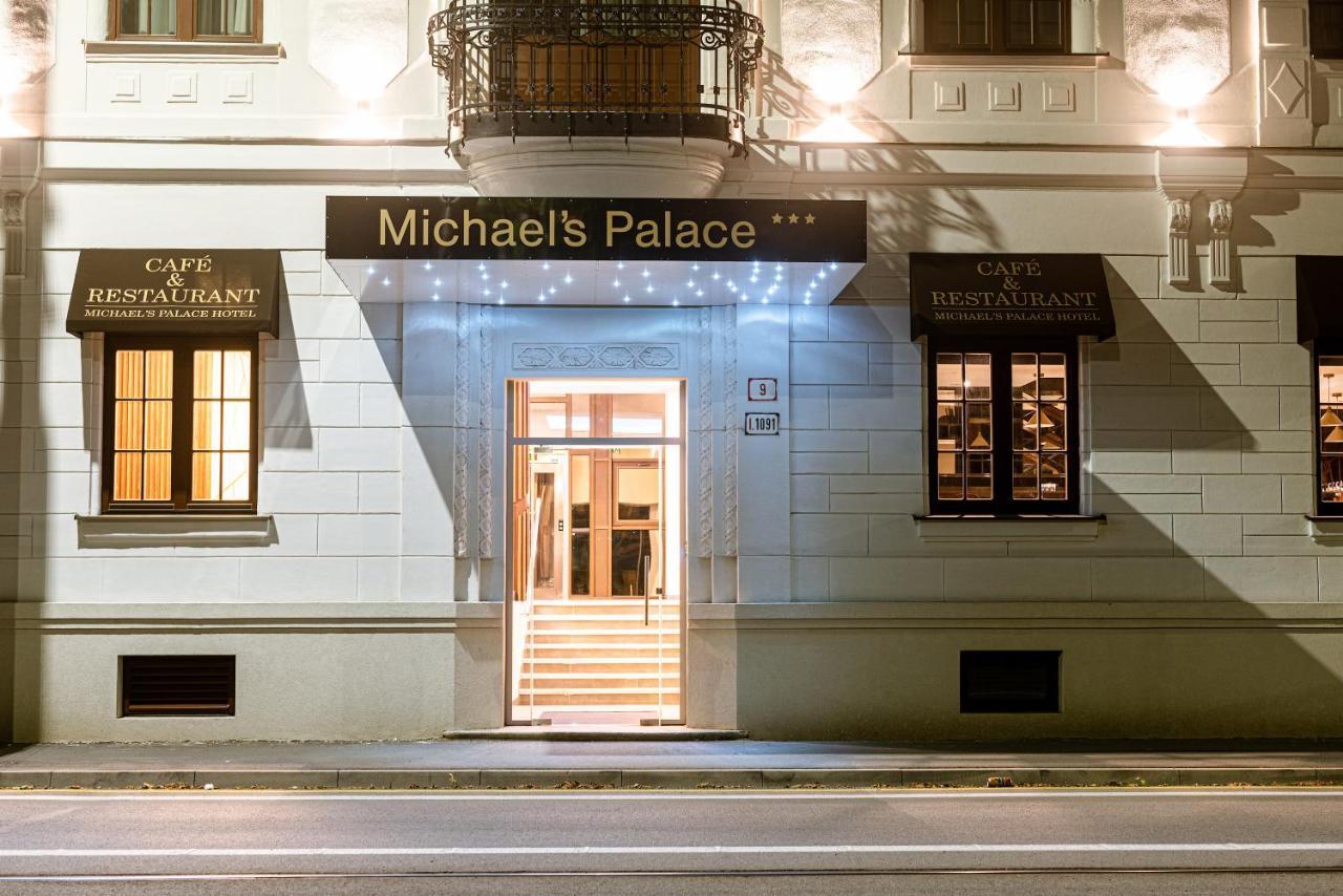 Hotel Michael'S Palace Кошице Экстерьер фото